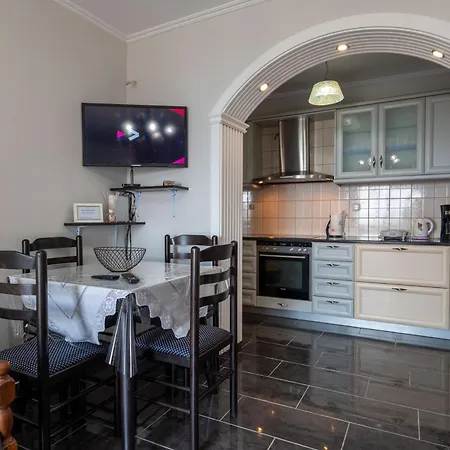 Aurora Apartment